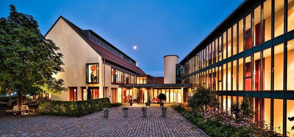 Hotel Oberschwaebischer Hof Schwendi Exterior foto